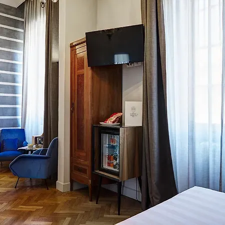 Lungarno Vespucci 50 Otel 4*