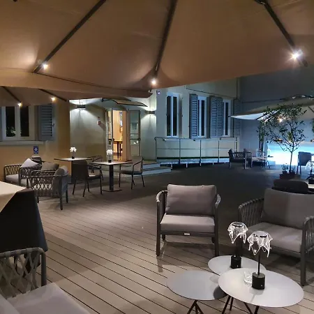 Otel Lungarno Vespucci 50 Floransa