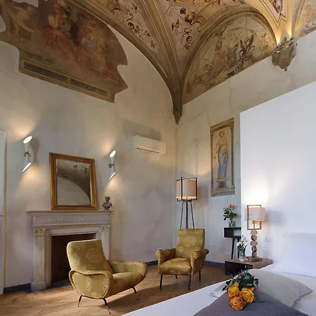Otel Lungarno Vespucci 50 4*