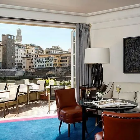 Lungarno Vespucci 50 Otel Floransa