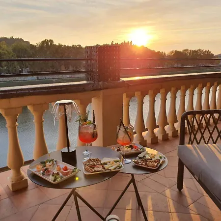 Hotel Lungarno Vespucci 50 4*