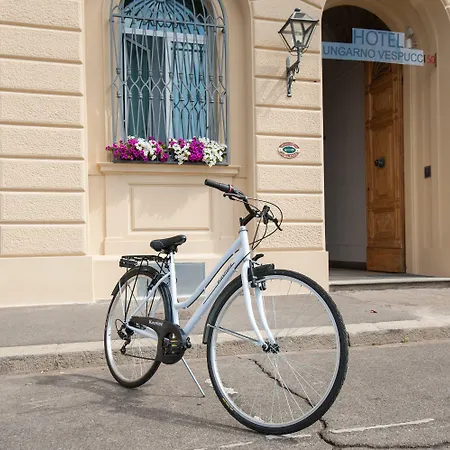 Lungarno Vespucci 50 Hotel 4*